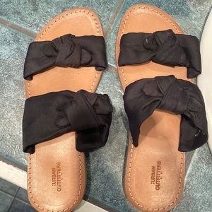 Sandals women’s size 7